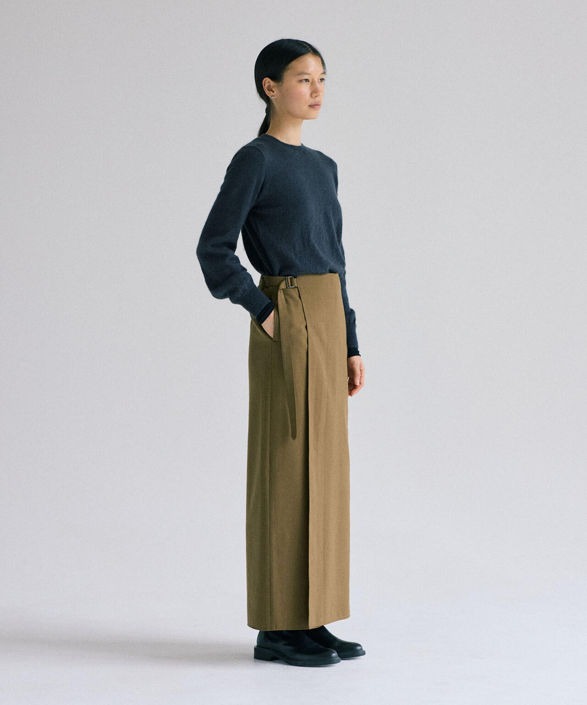 blurhms / WOOL GABARDINE WRAP BELTED SKIRT