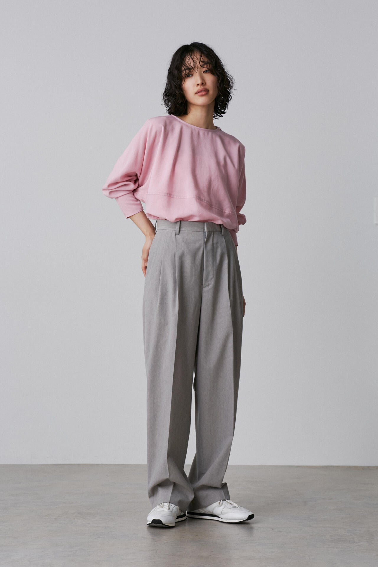 YLEVE / TENCEL PULL OVER BLOUSE