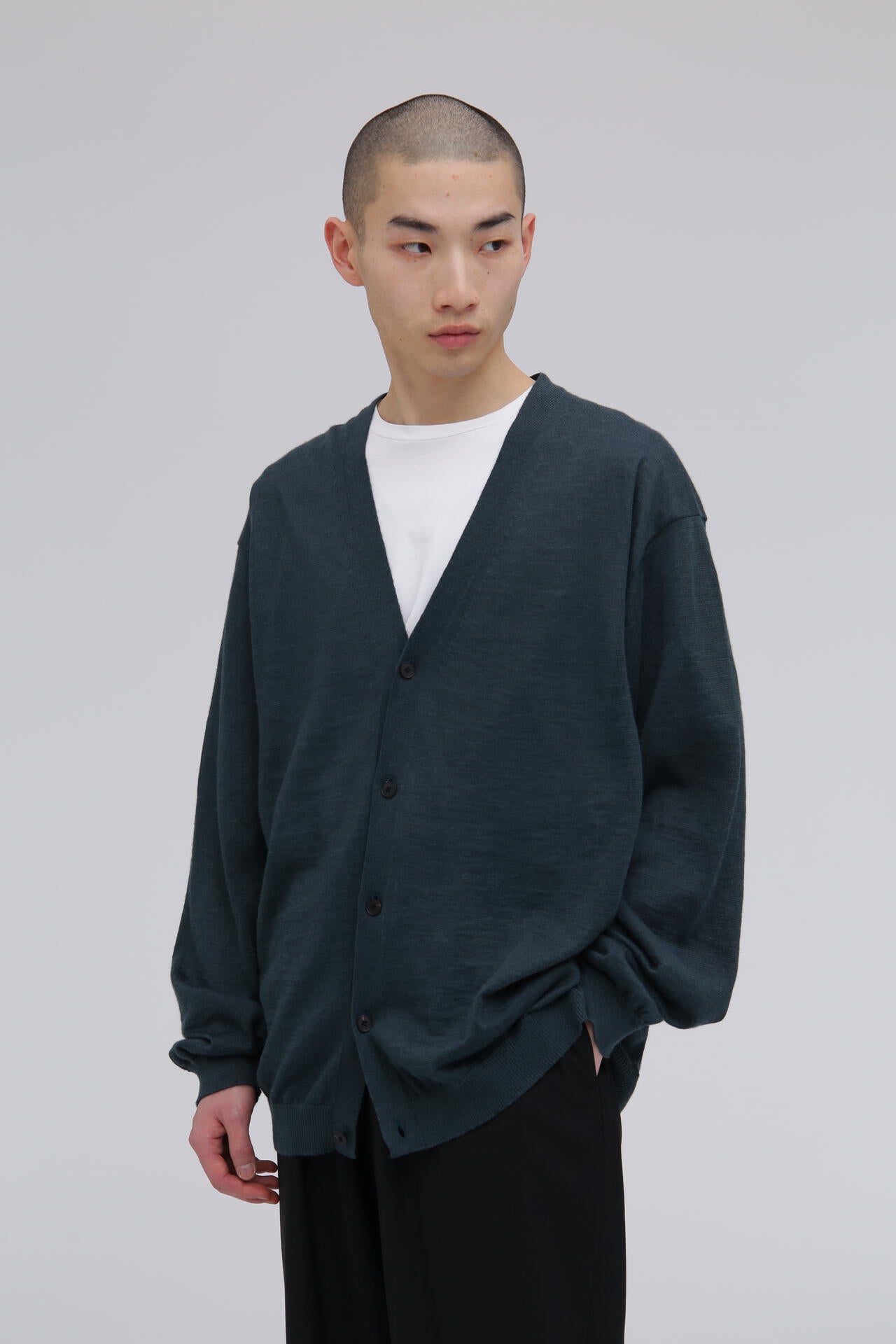ATON / RAMIE CASHMERE V-NECK KNIT CARDIGAN