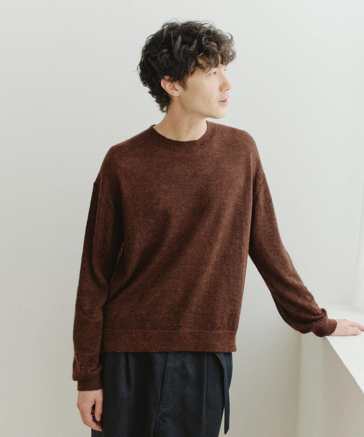 STUDIO NICHOLSON / FINE ALPACA 12GG SLIM FIT CREW NECK