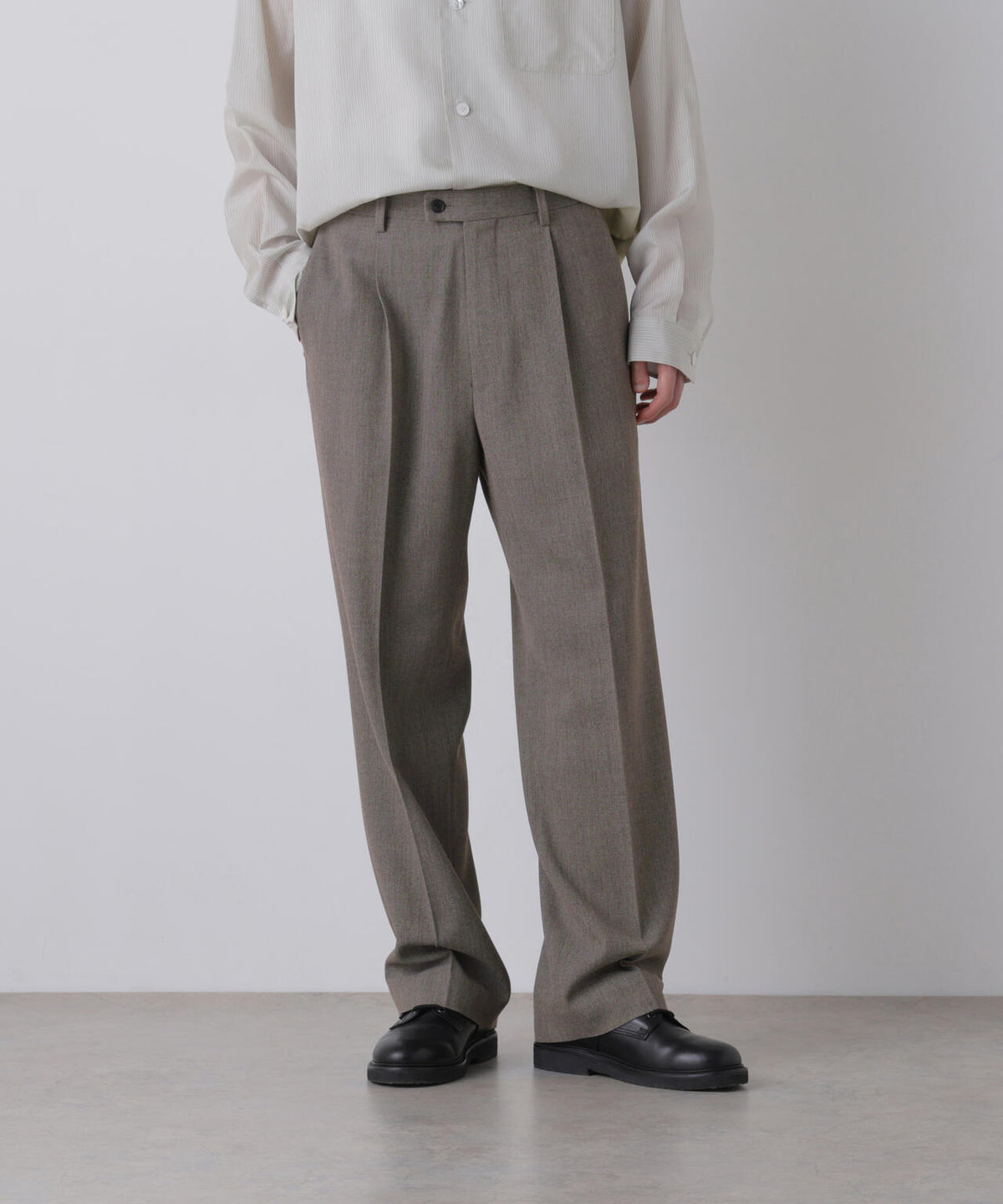 181cm C:84 W:70 H:91 着用サイズ:4