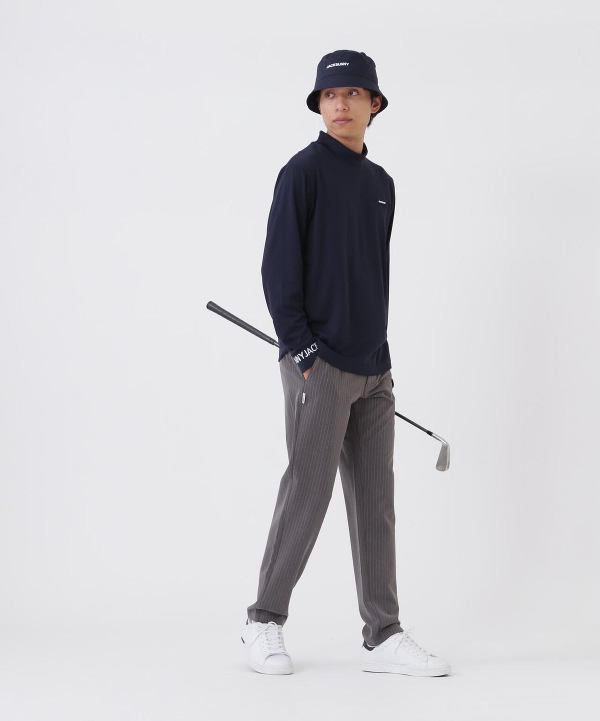182cm C:84 W:71 H:89 着用サイズ:5