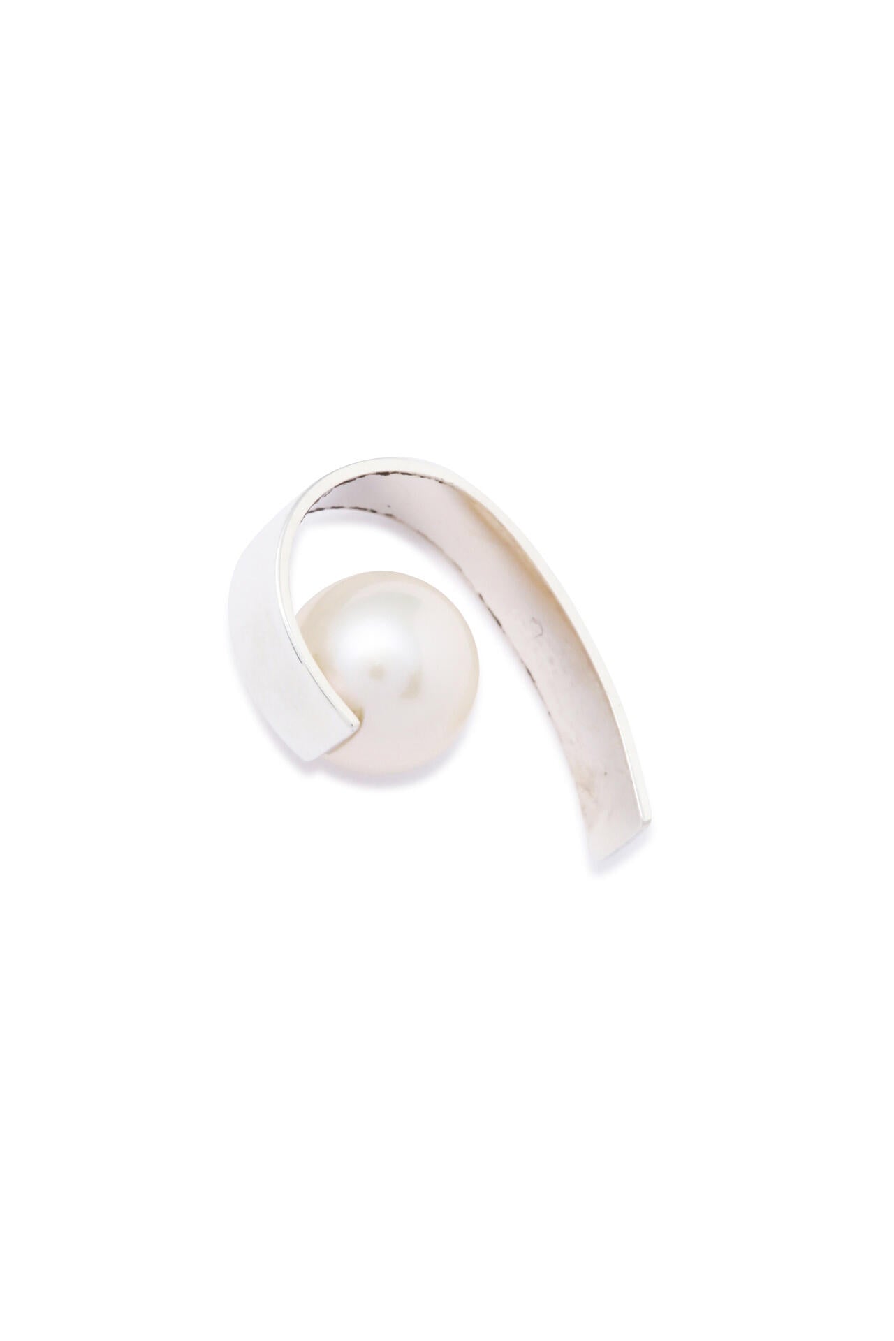 Saskia Diez PEARL EARCUFF