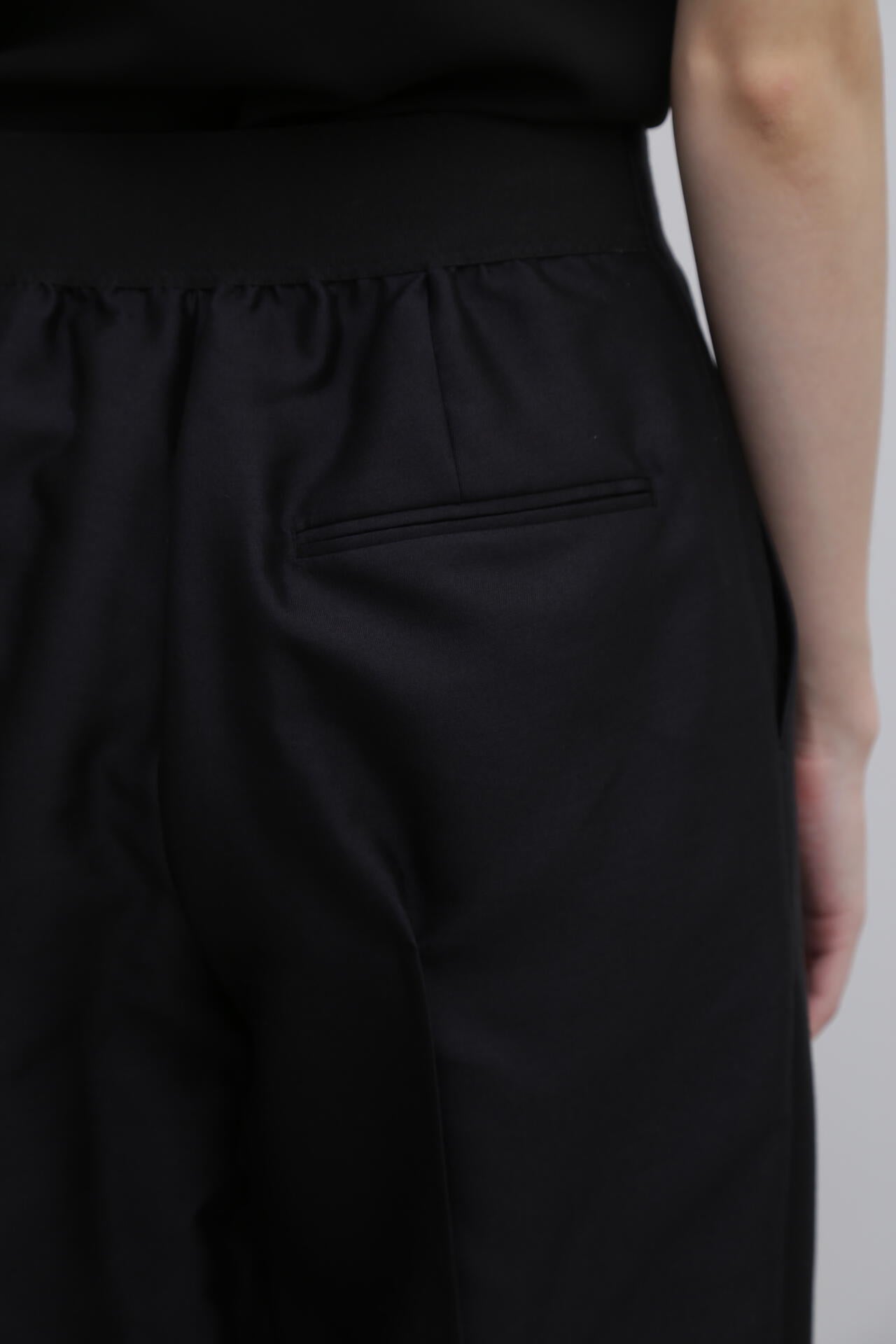 <UNiPH>シルクウールツイルハーフパンツ
