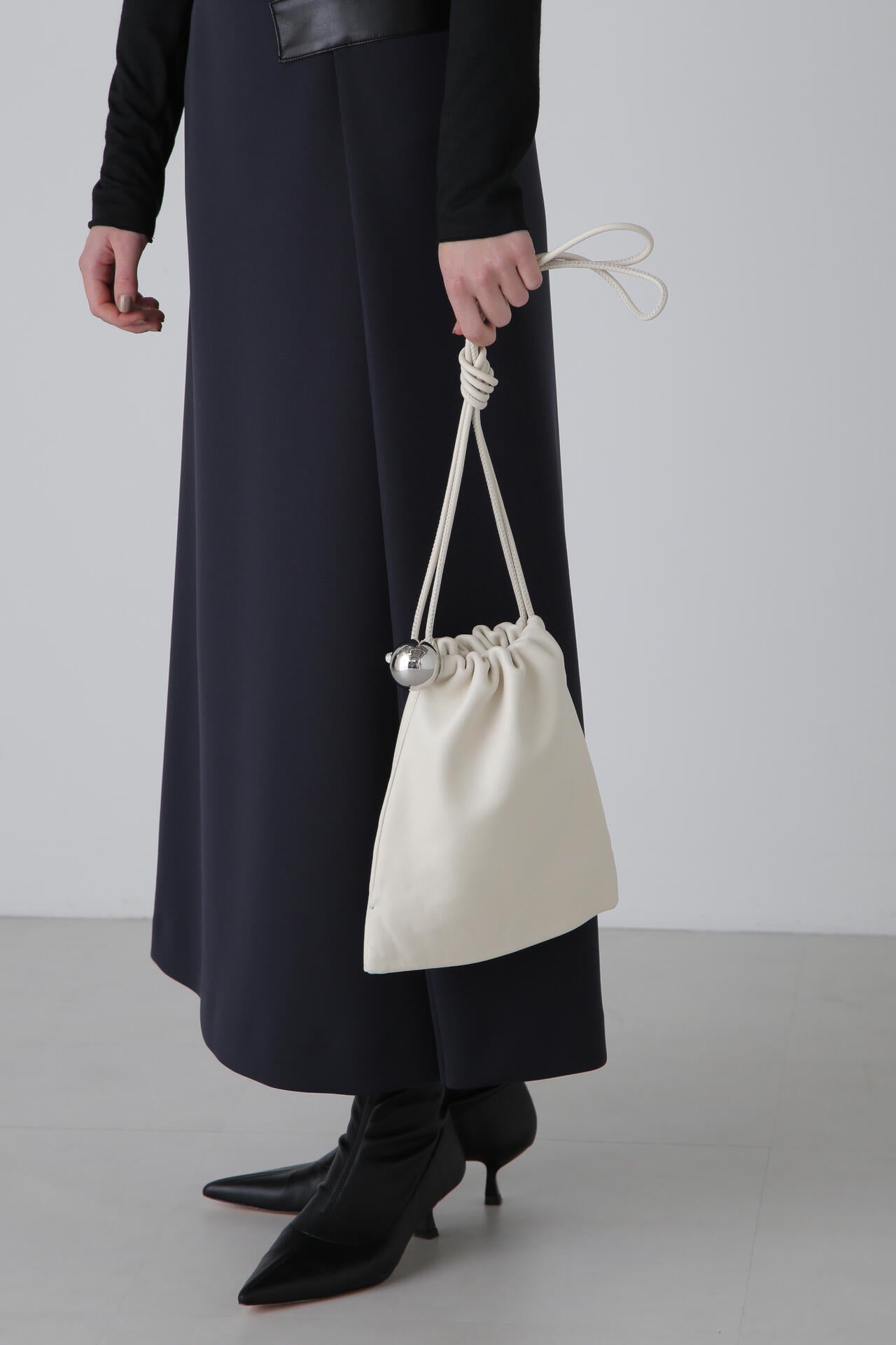 ≪Bucket Baggage≫ボールチャームギャザーバッグ