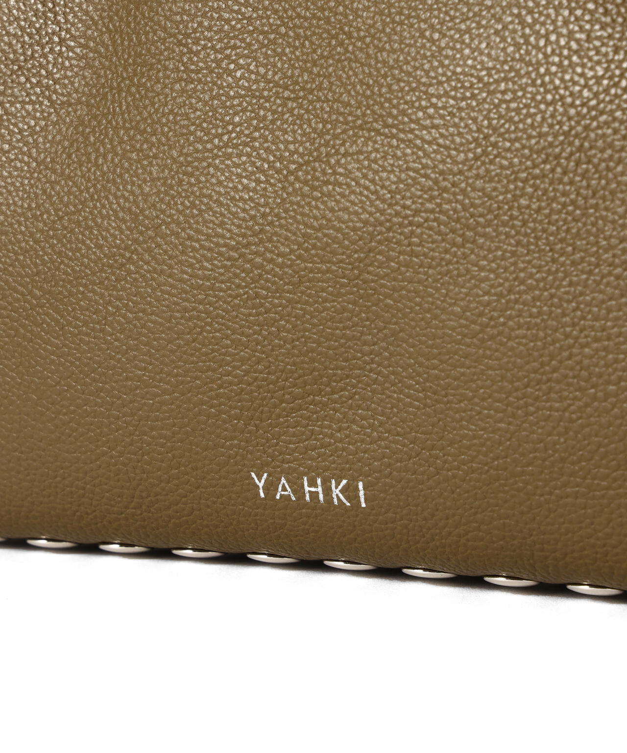 YAHKI レザーボトムスタッズバッグ