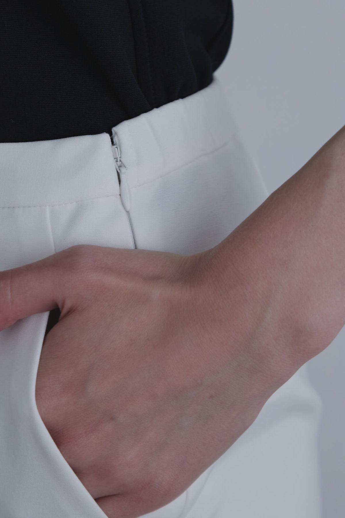 ダブルクロスストレッチテーパードパンツ