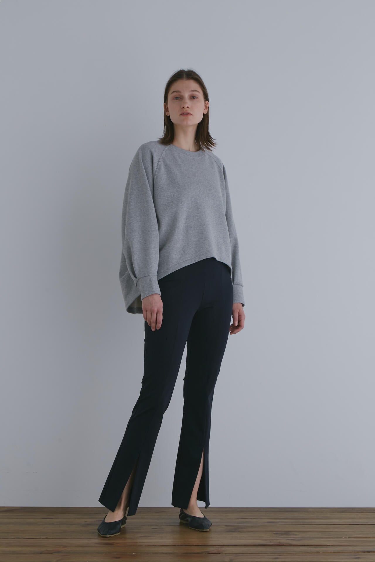 【EC限定】ハイストレッチフロントスリットパンツ(+5cm丈)