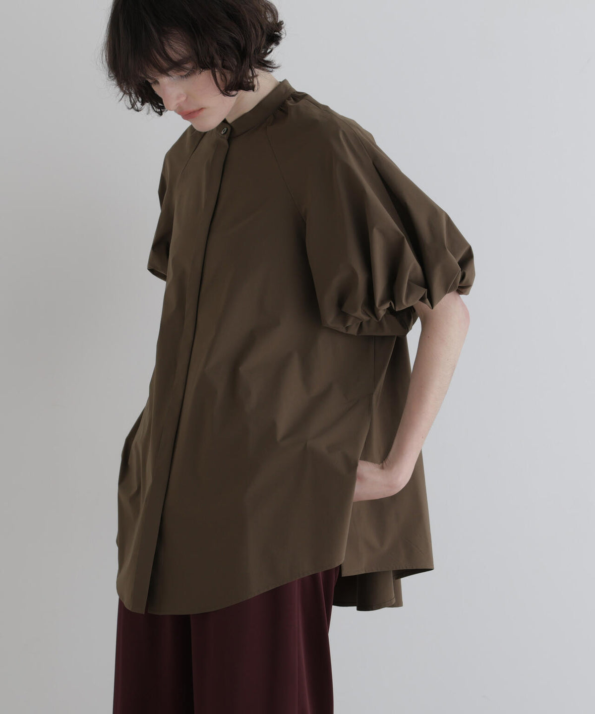 身長177cm B81 W59 H89 着用サイズ:F