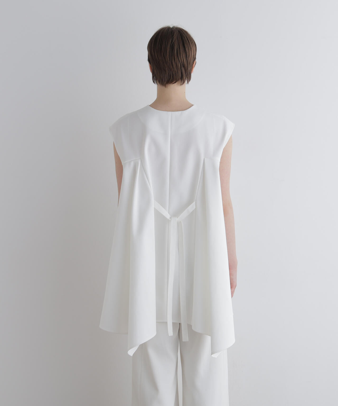 身長173cm B81 W61 H89 着用サイズ:F