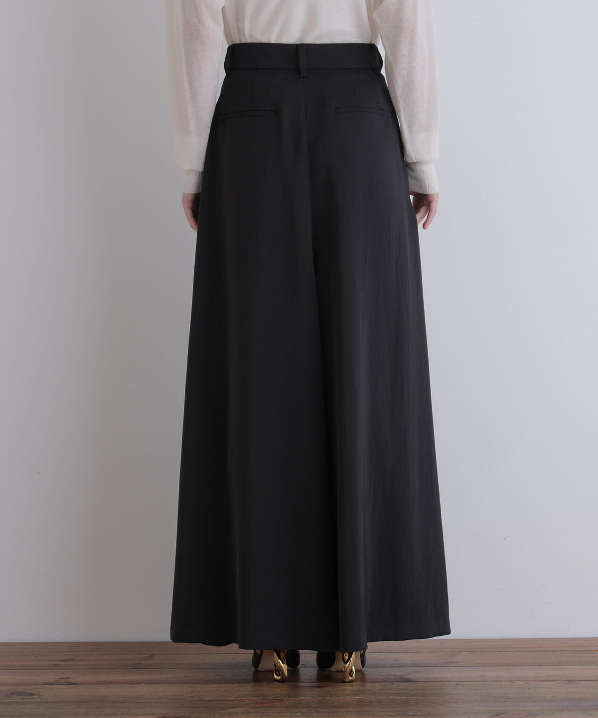 身長173cm B81 W61 H89 着用サイズ:1