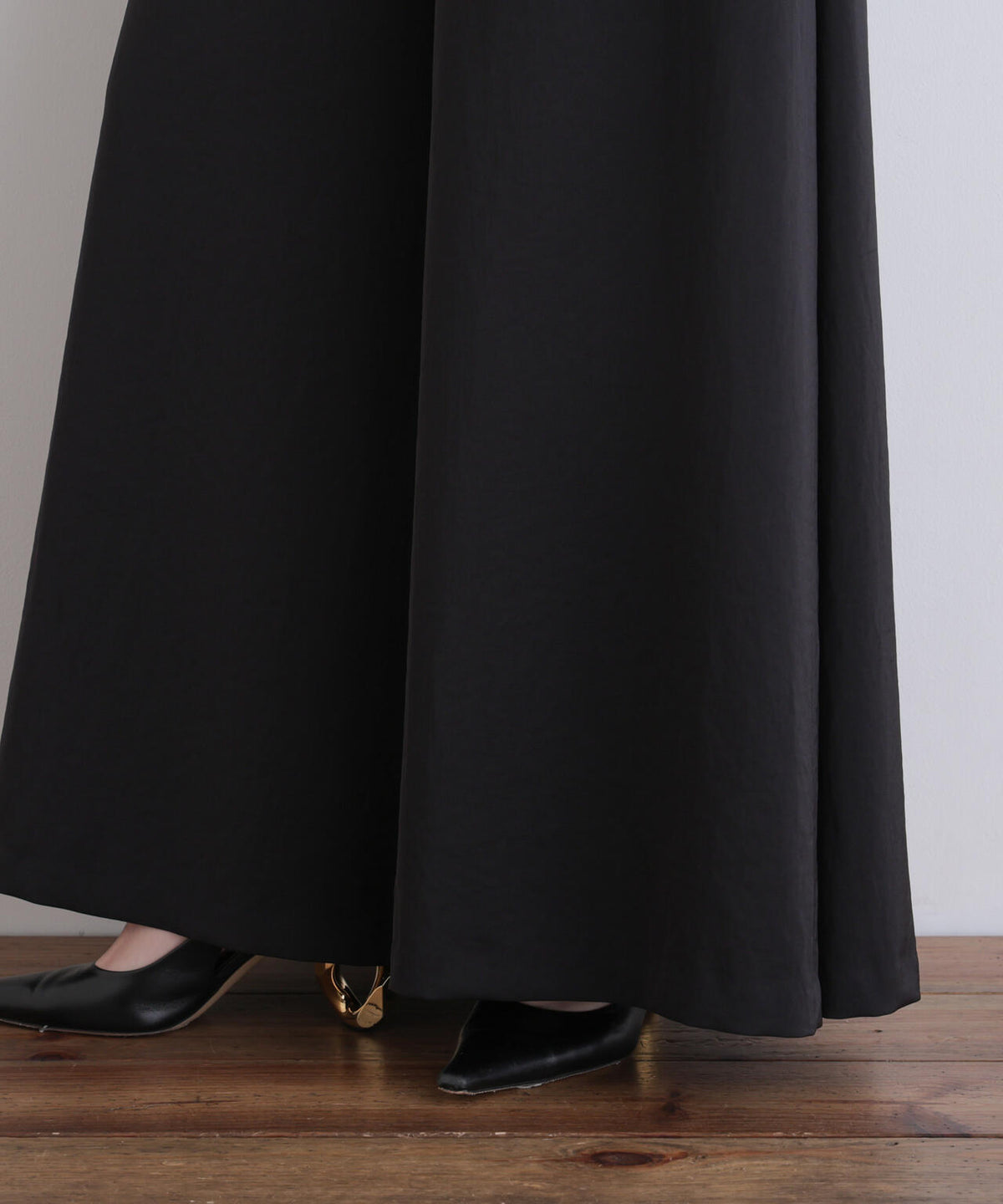 身長173cm B81 W61 H89 着用サイズ:1