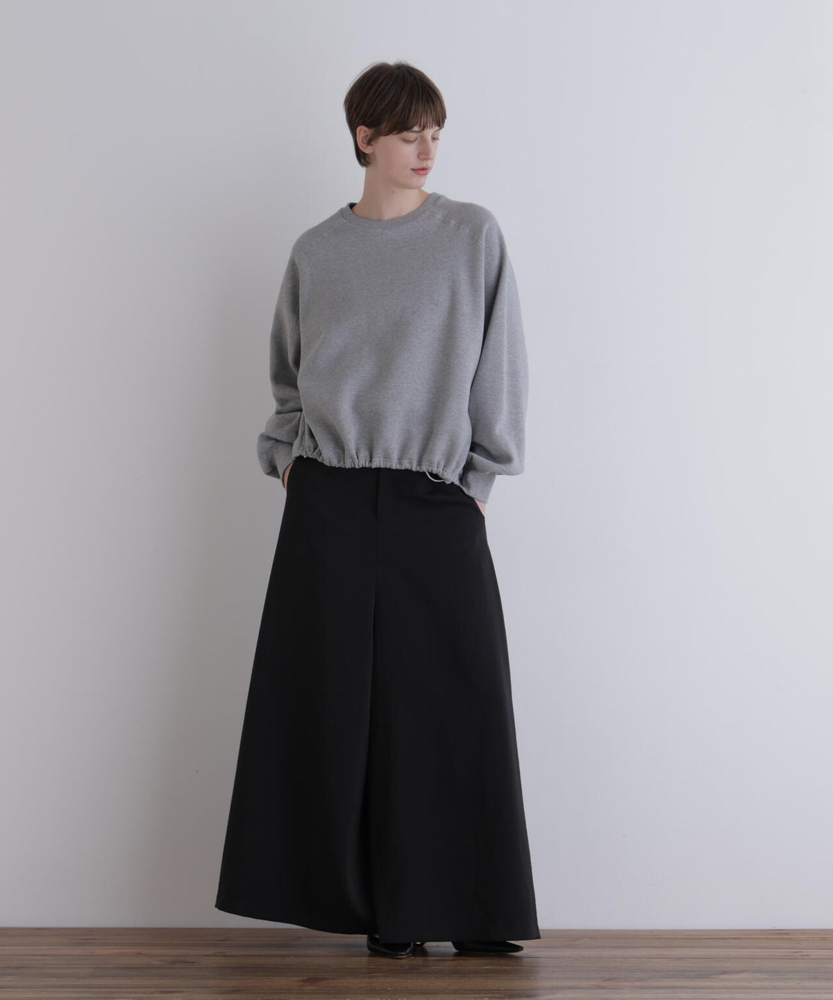 身長173cm B81 W61 H89 着用サイズ:F