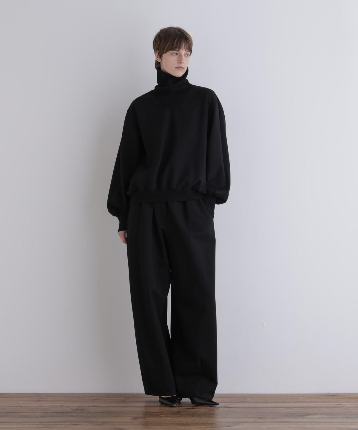 身長173cm B81 W61 H89 着用サイズ:F