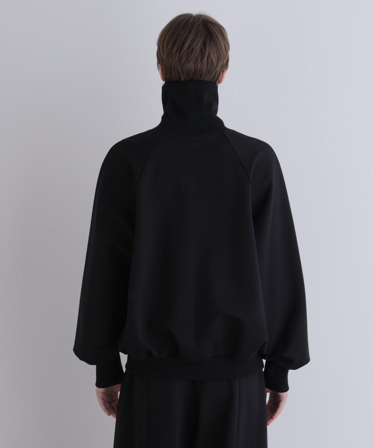 身長173cm B81 W61 H89 着用サイズ:F