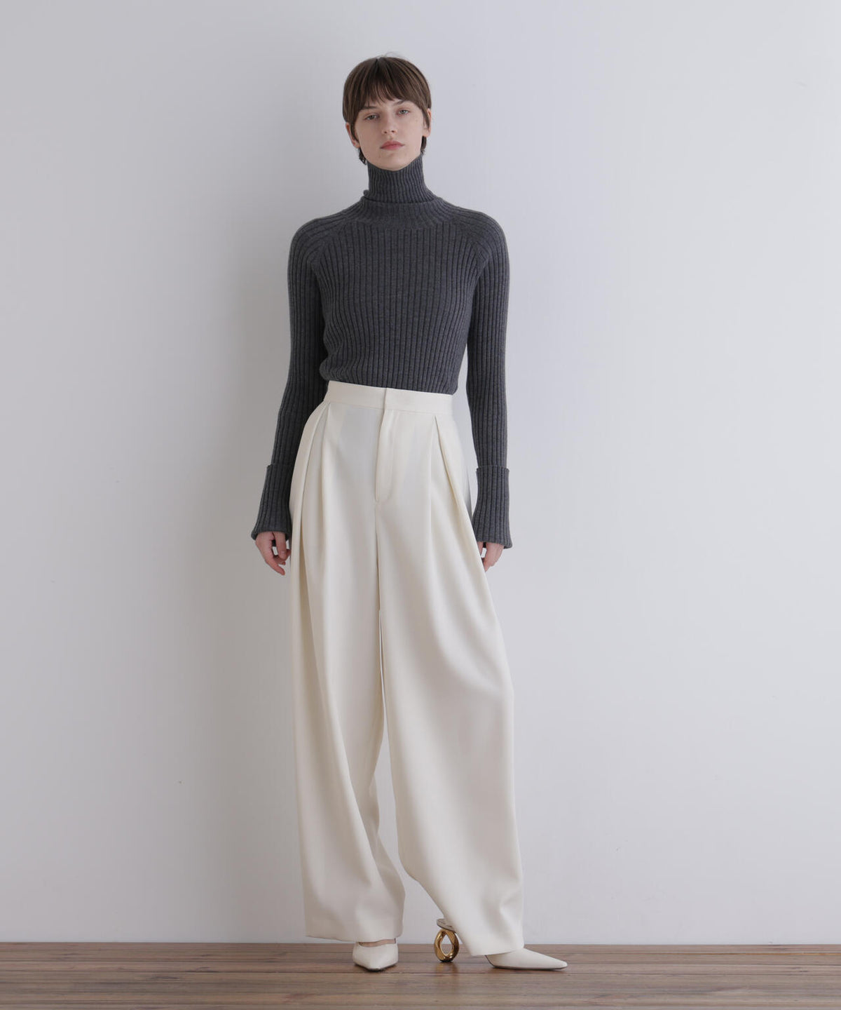身長173cm B81 W61 H89 着用サイズ:F