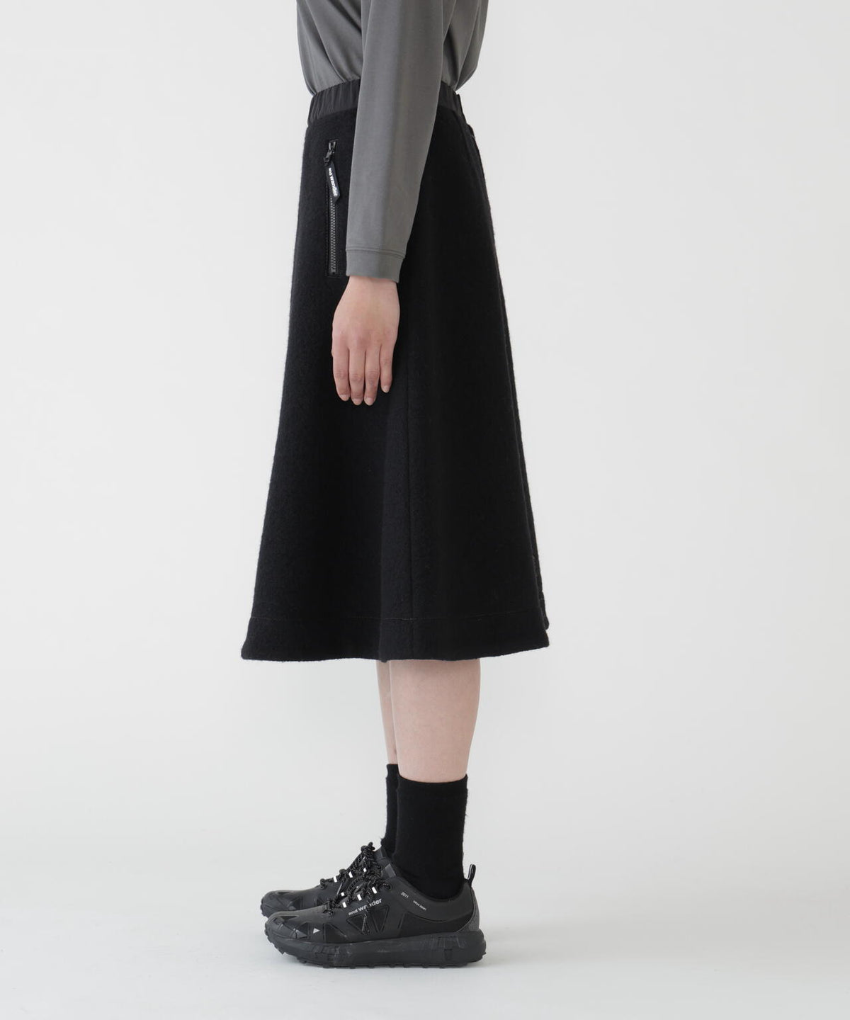 Height:178cm Bust:84cm Waist:60cm Hips:88cm 着用サイズ:WM