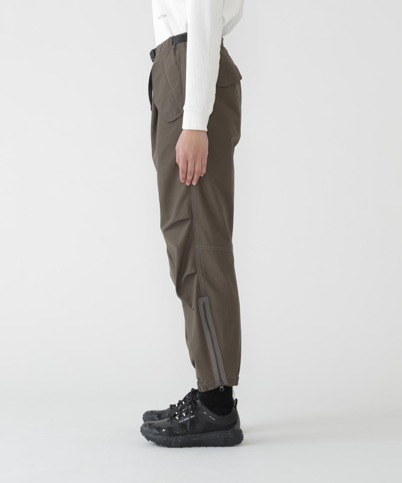 high count cloth side zip hem pants