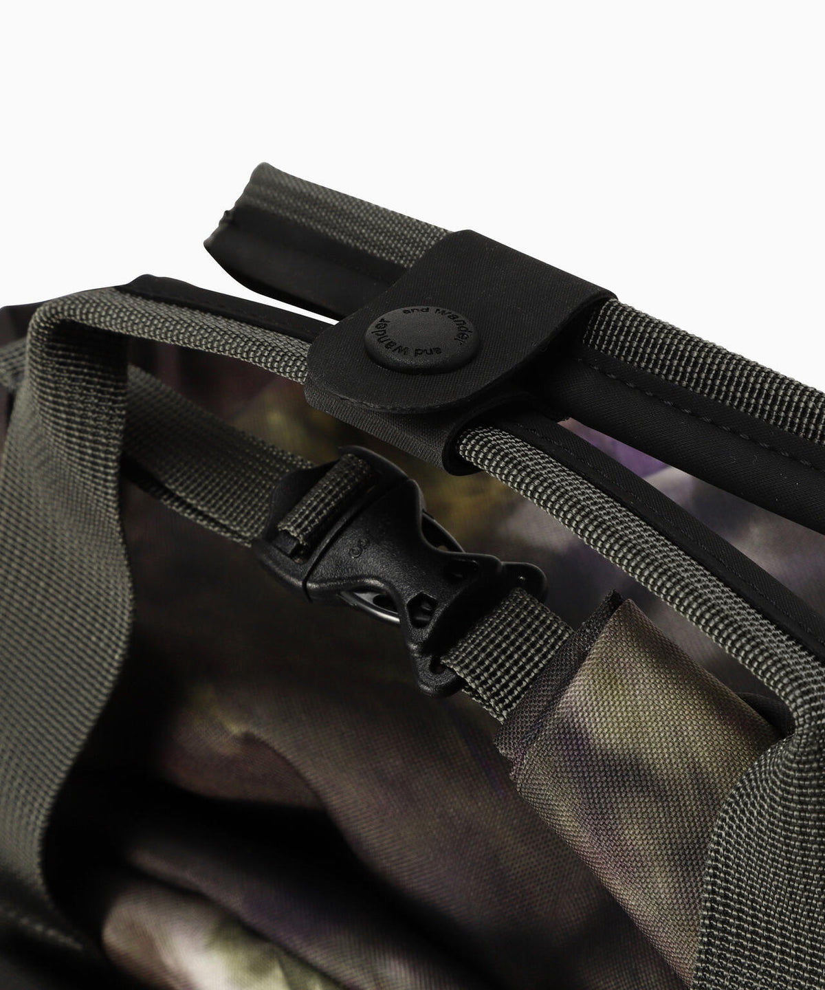 ROA × and wander 2way tote bag camouflage