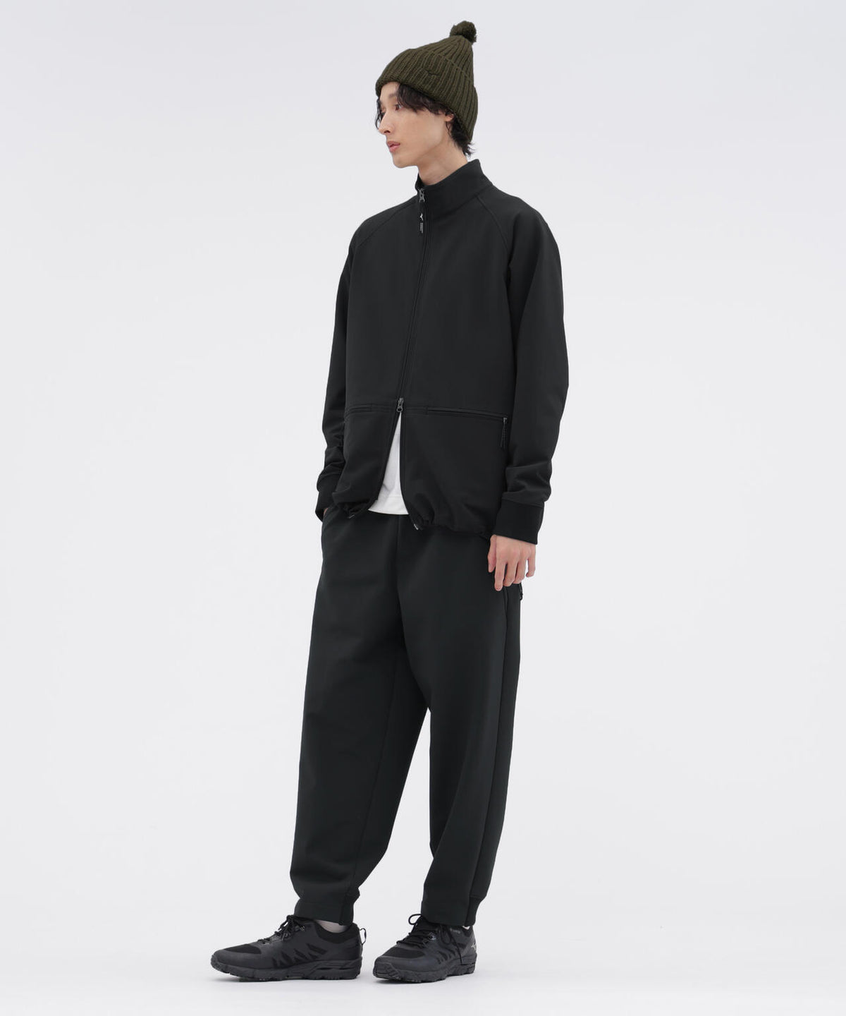 身長185cm B84 W66cm H91cm 着用サイズ:F