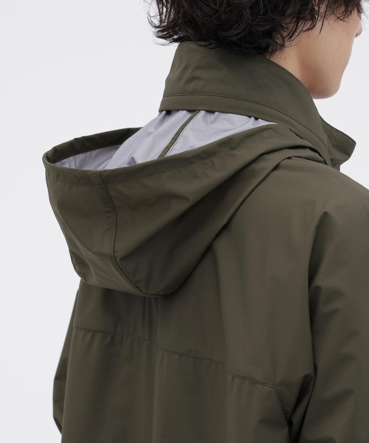 身長185cm B84 W66cm H91cm 着用サイズ:XL