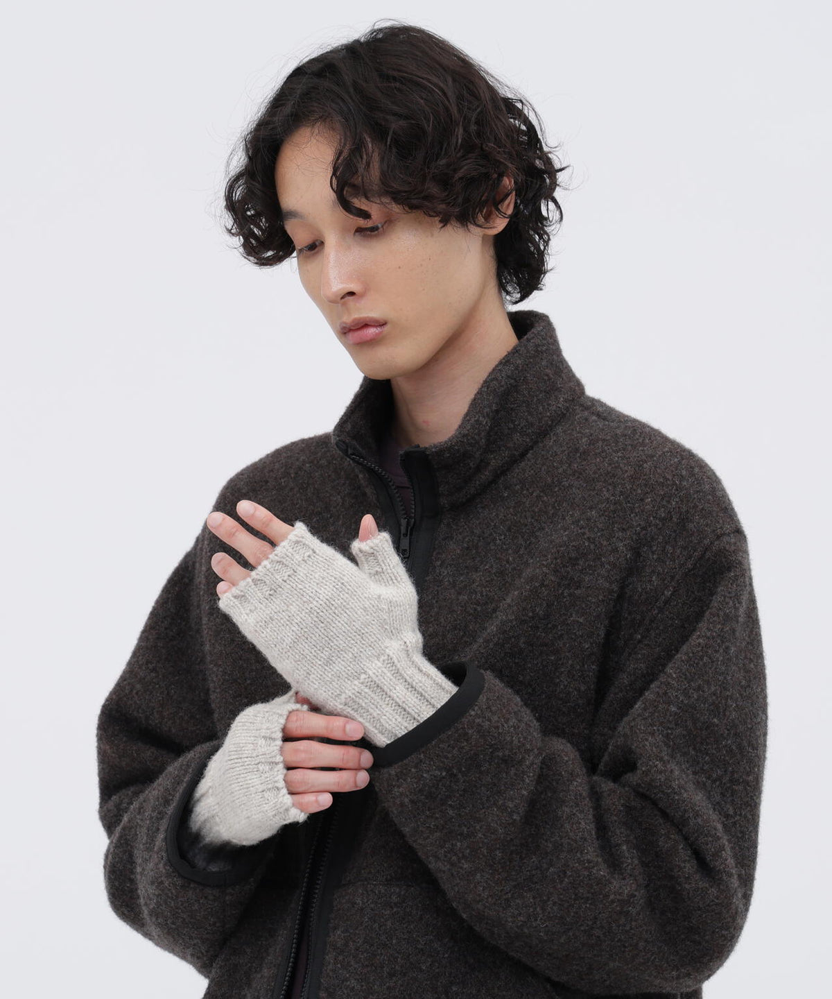 身長185cm B84 W66cm H91cm 着用サイズ:F