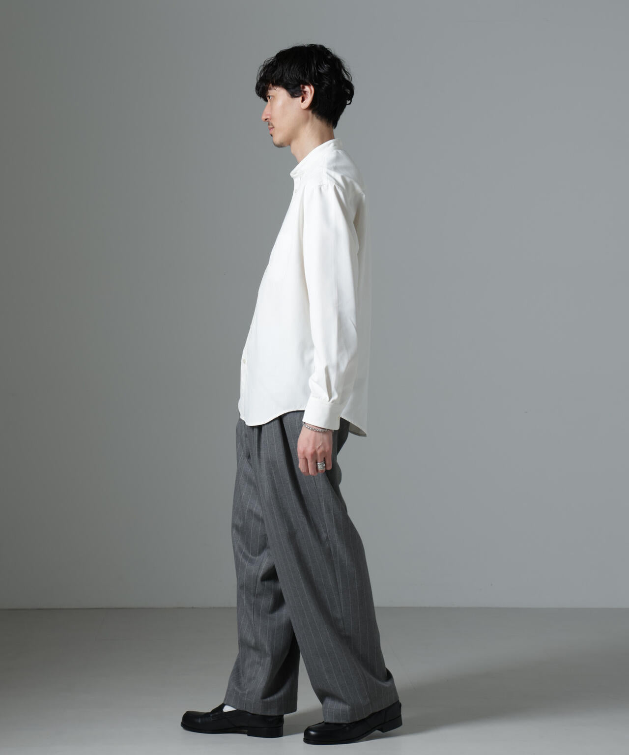 AMATA コットンタッチバンドカラーシャツ