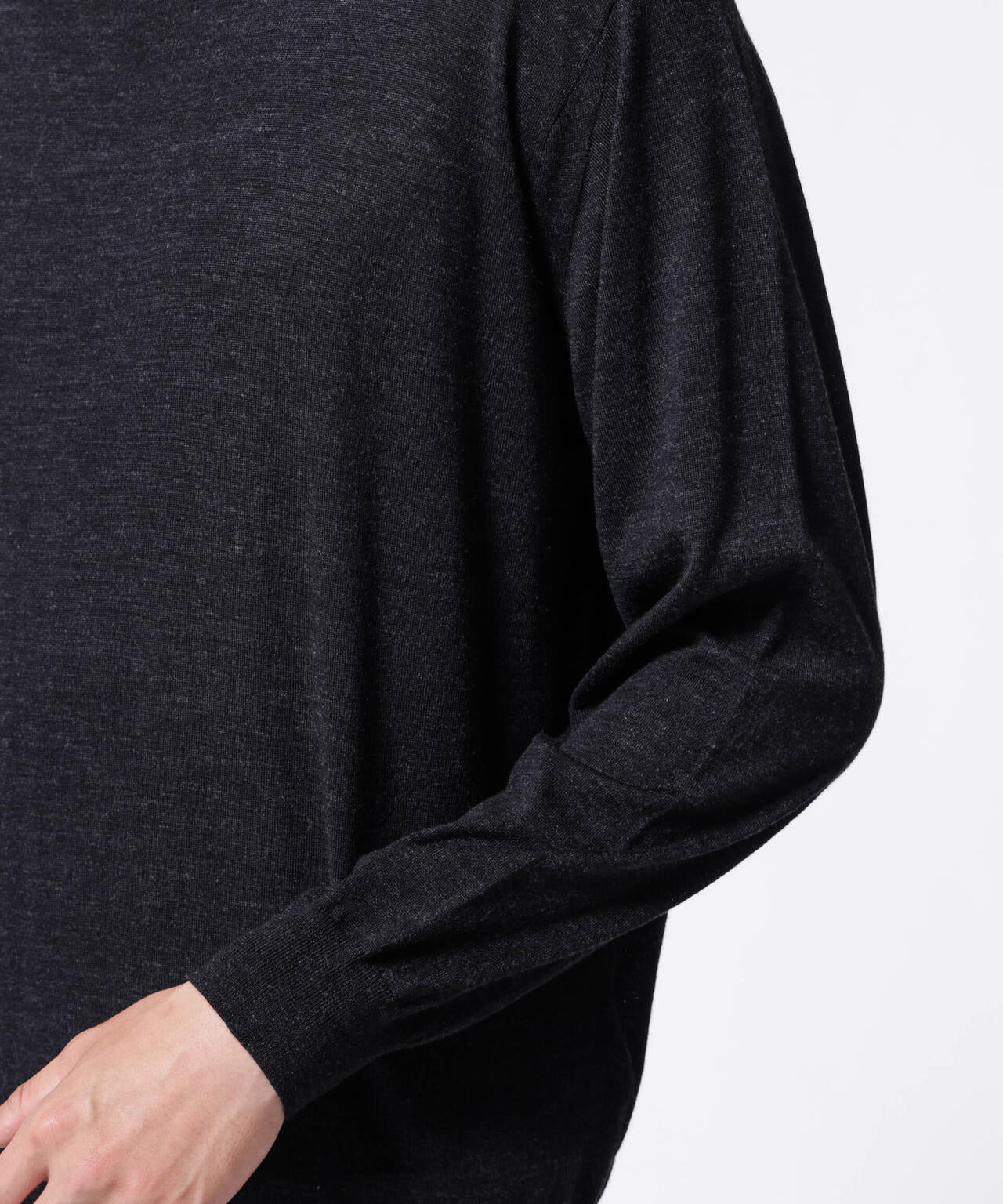 「ASSEMBLANC」BRISBANEベンチレーションモックネックプルオーバー