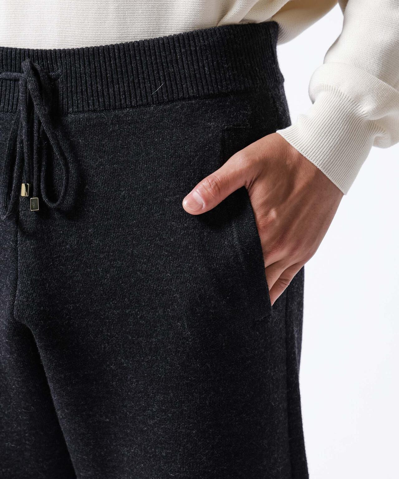「ASSEMBLANC」接結ウールニットパンツ