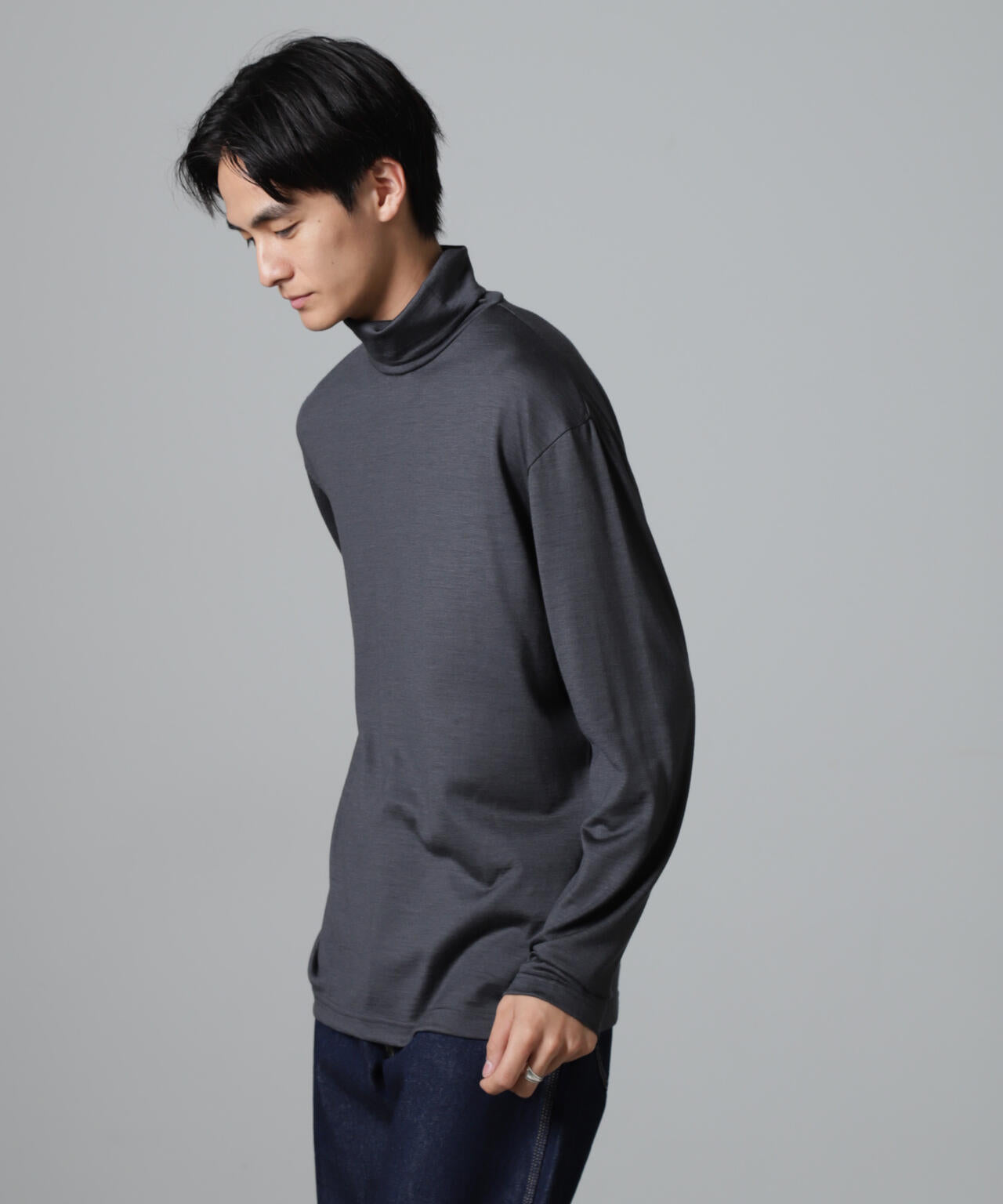 「100%ウォッシャブルウール」タートルネック