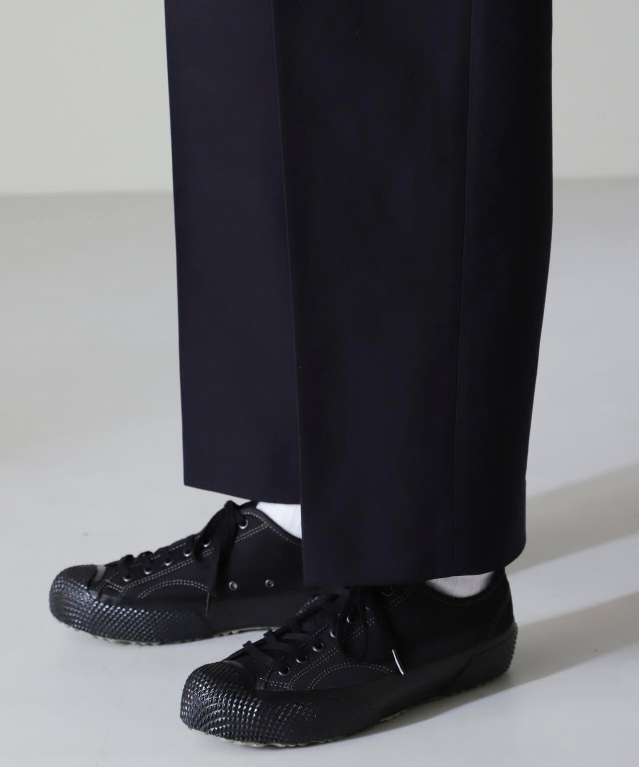 コットンダブルクロステーパークロップドパンツ