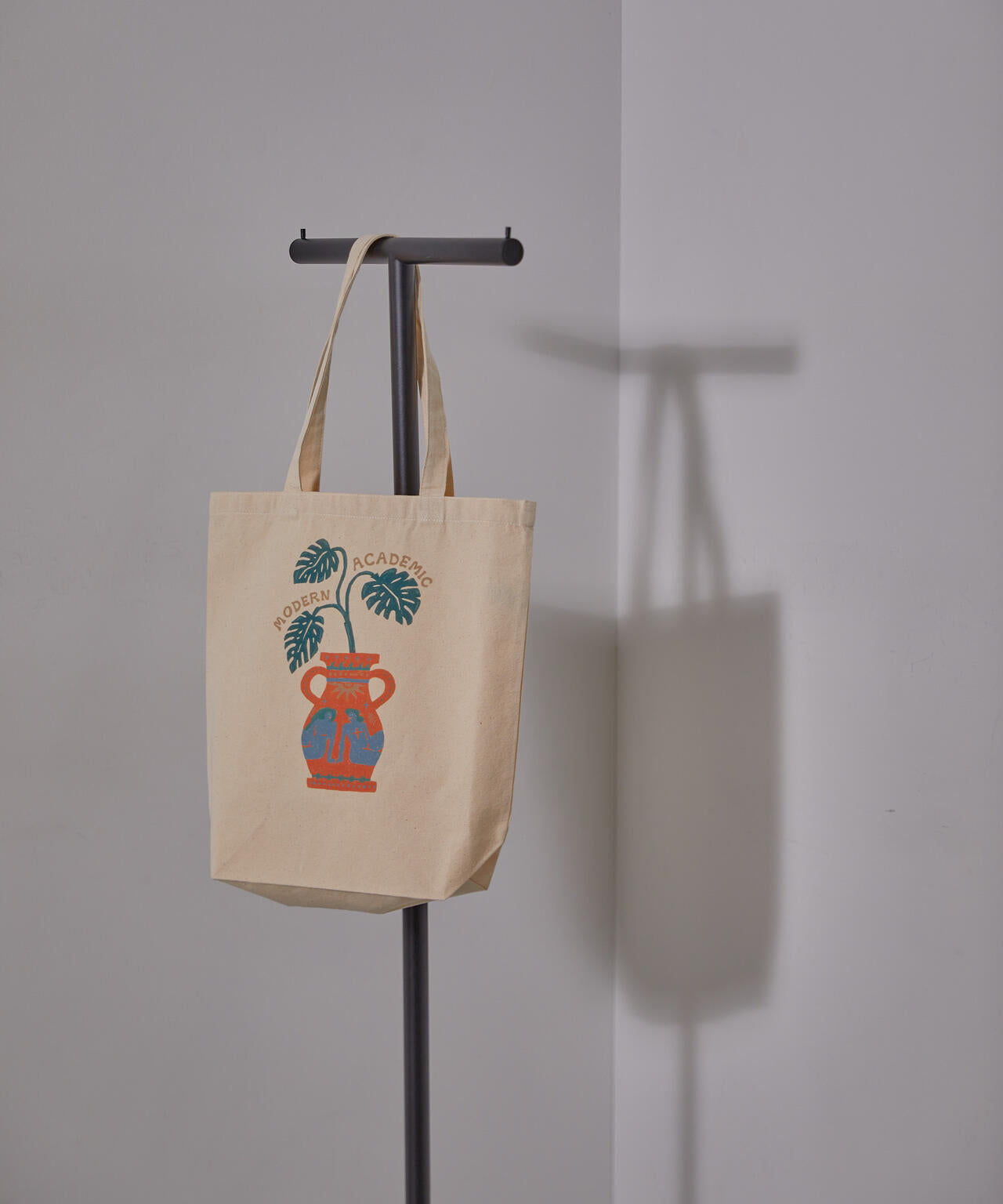 「Toyameg」modern academic POTTERYトートバッグ