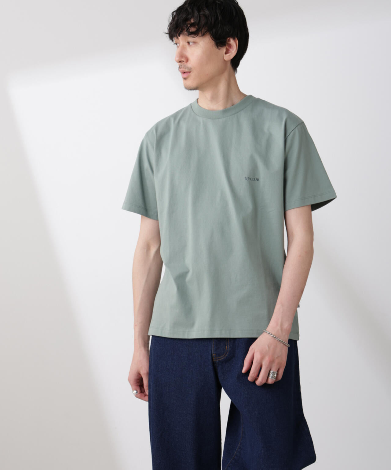 「NJ/CLUB」 ISLANDCLUBプリント Tシャツ