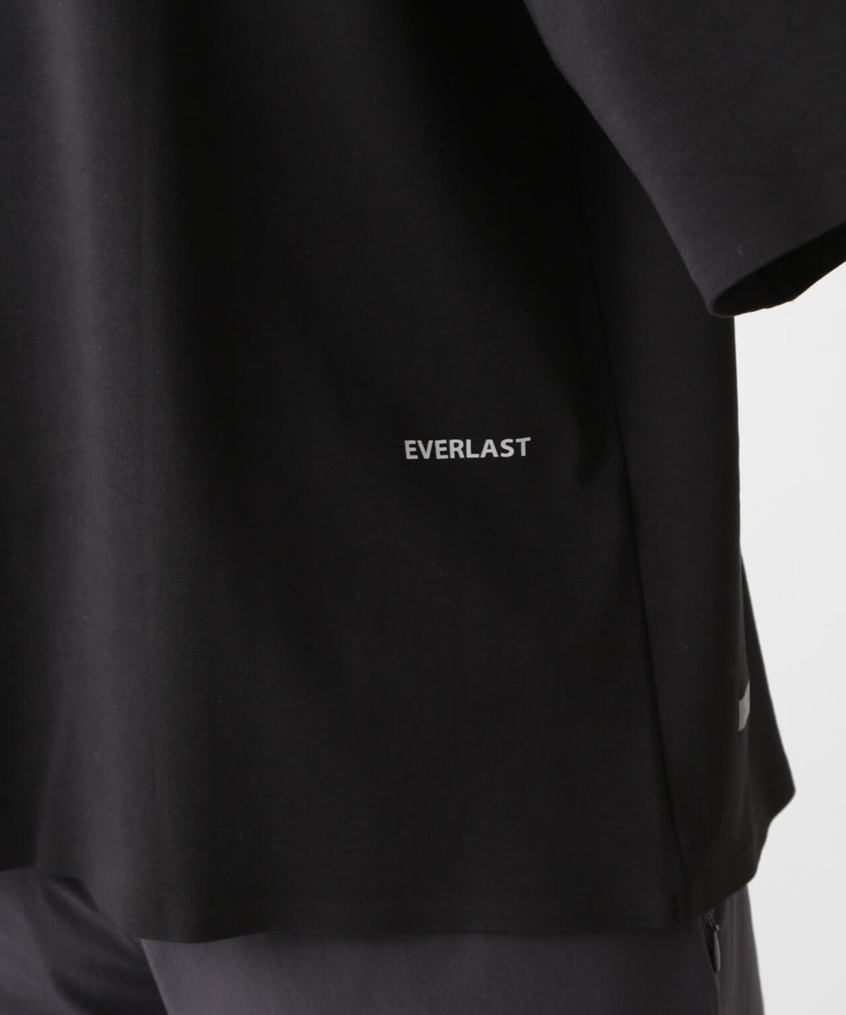 「EVERLAST」 アンチスメル リラックスフィット プリントTシャツ