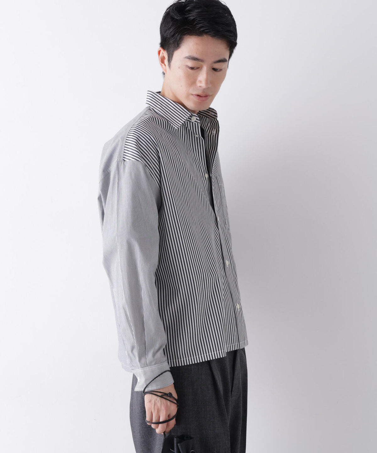 「James Fabric」 ボクシークロップドシャツブルゾン