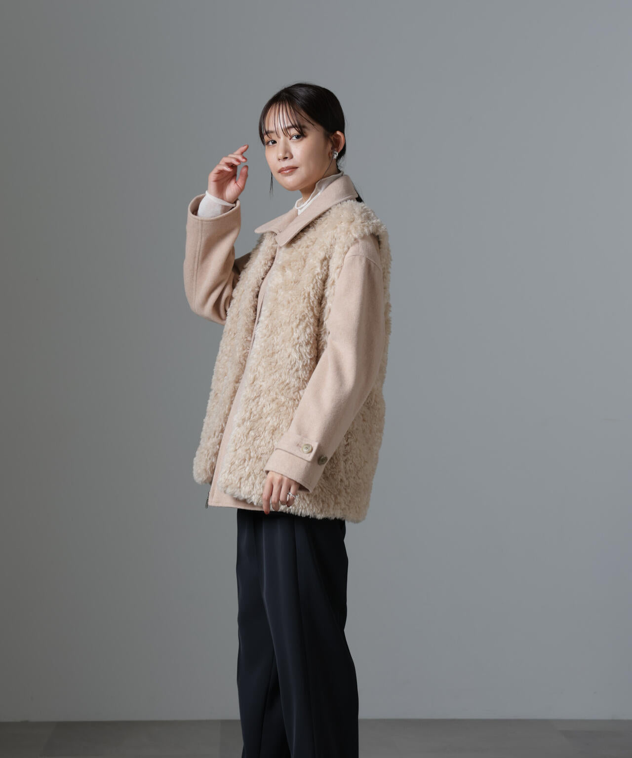 ZIPミドルコート