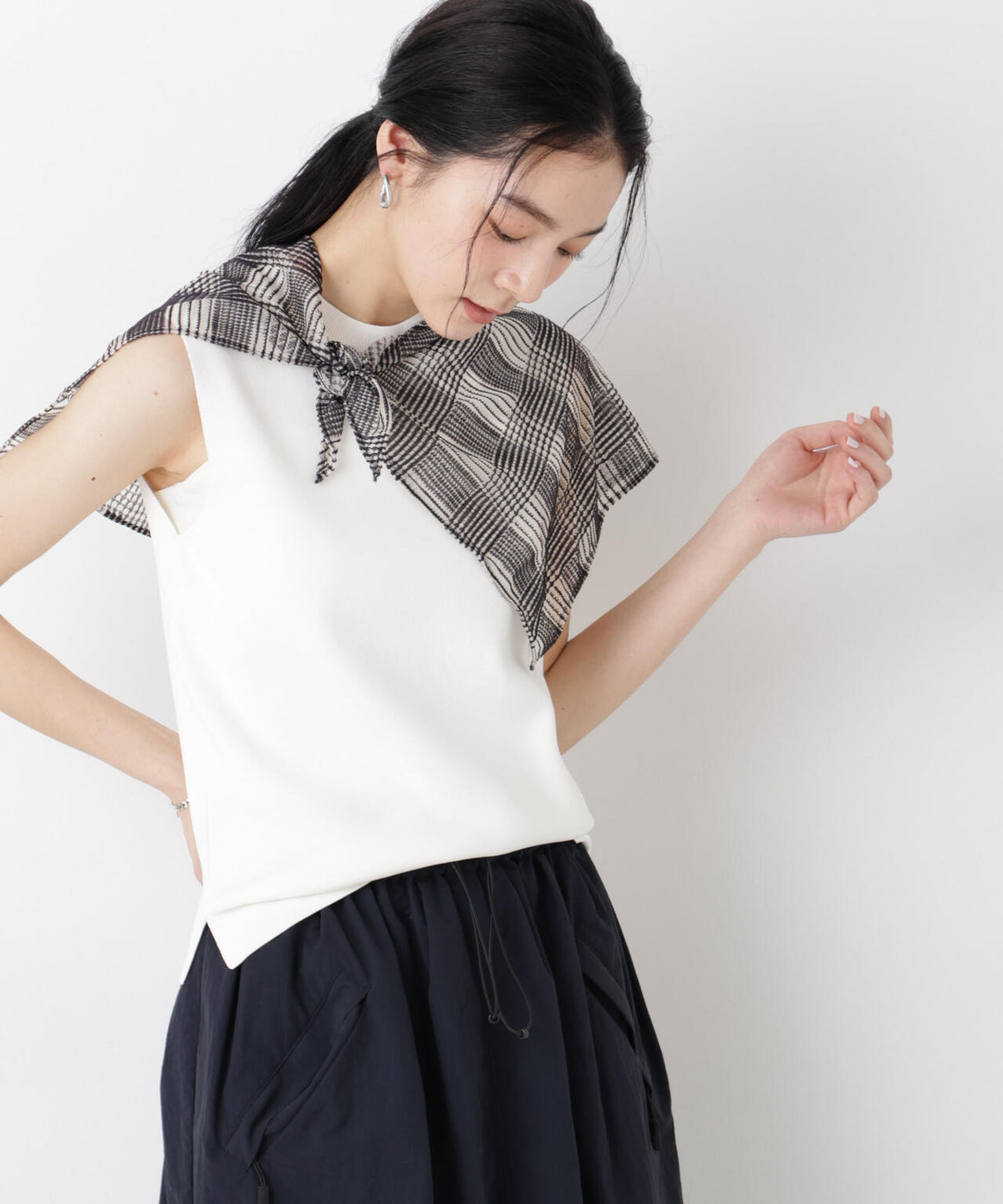 SUMMER VEIL KNIT 総針ノースリーブニット
