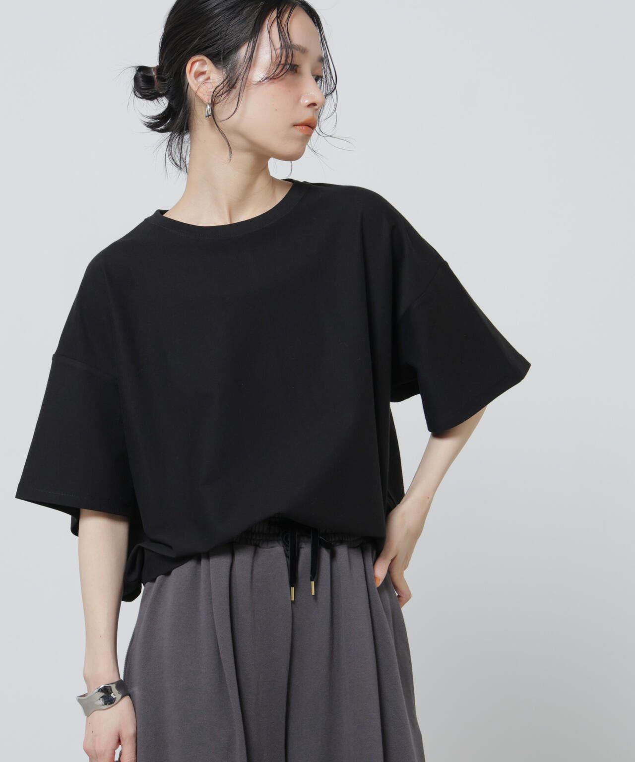 「Meaningful Continuity」coveross(R)ツイル調冷感プレーティング天竺Tシャツ