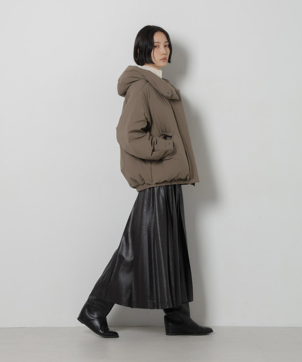 「西川ダウン(R)」ソロテックスショートダウン