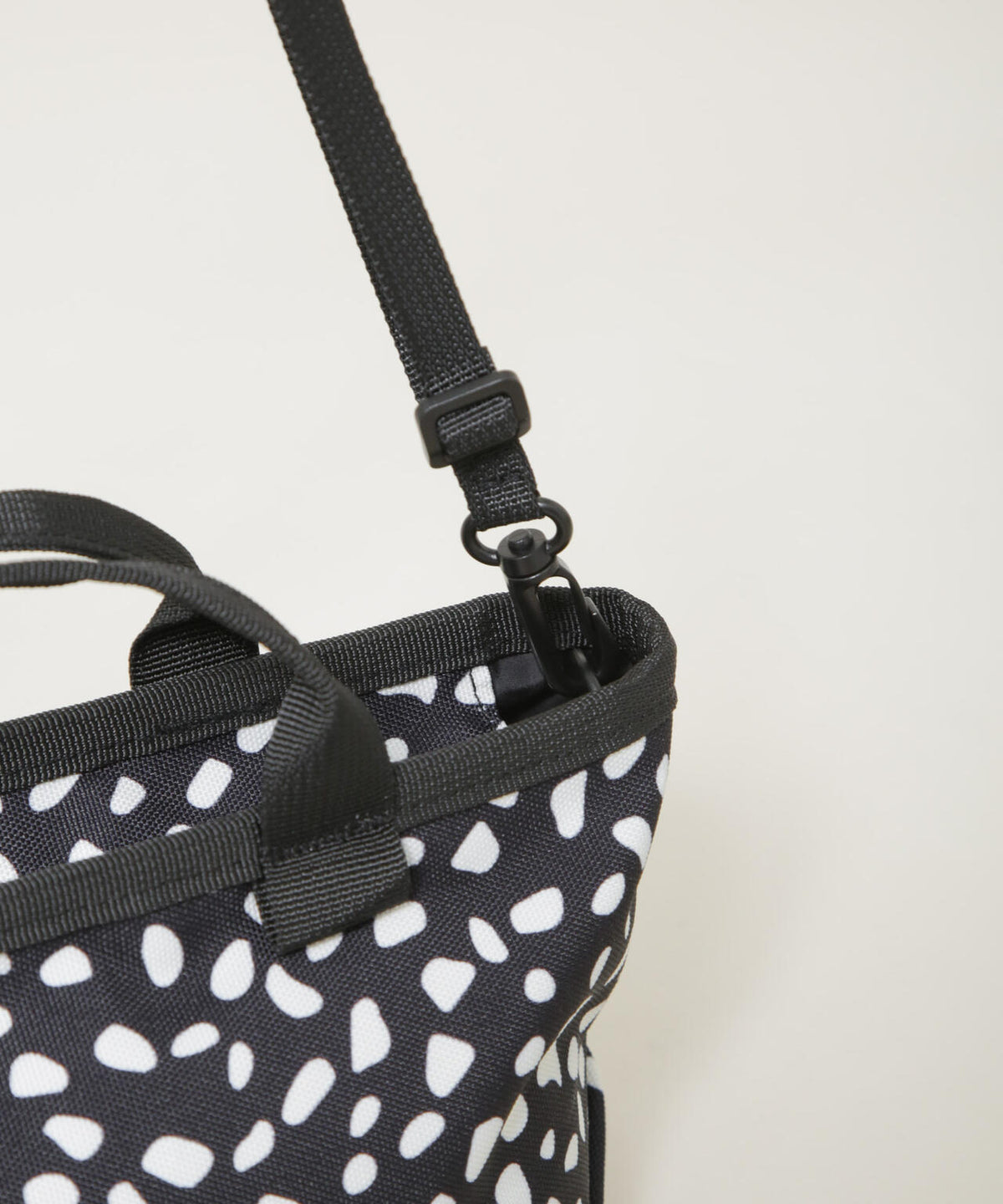 OUTDOOR PRODUCTS/【別注】OUTDOOR PRODUCTS Boat Shaped Mini Bag