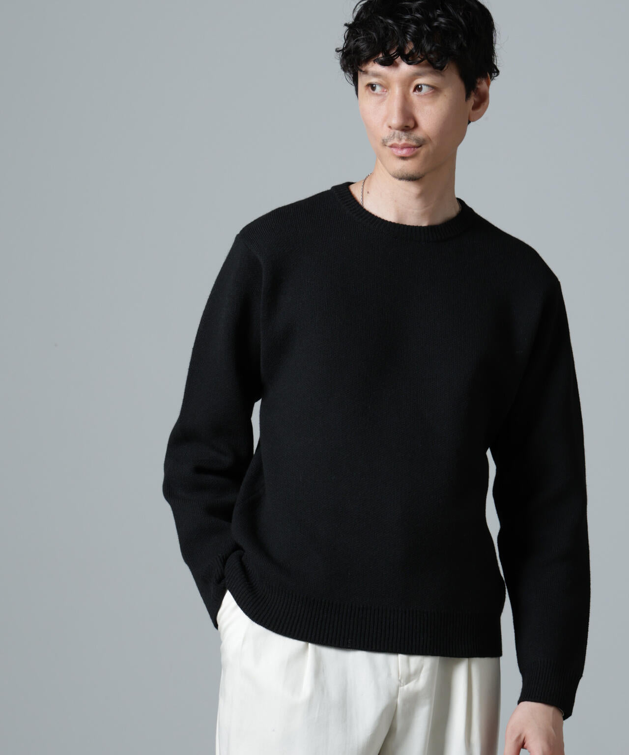PBTストレッチクルーネックニット