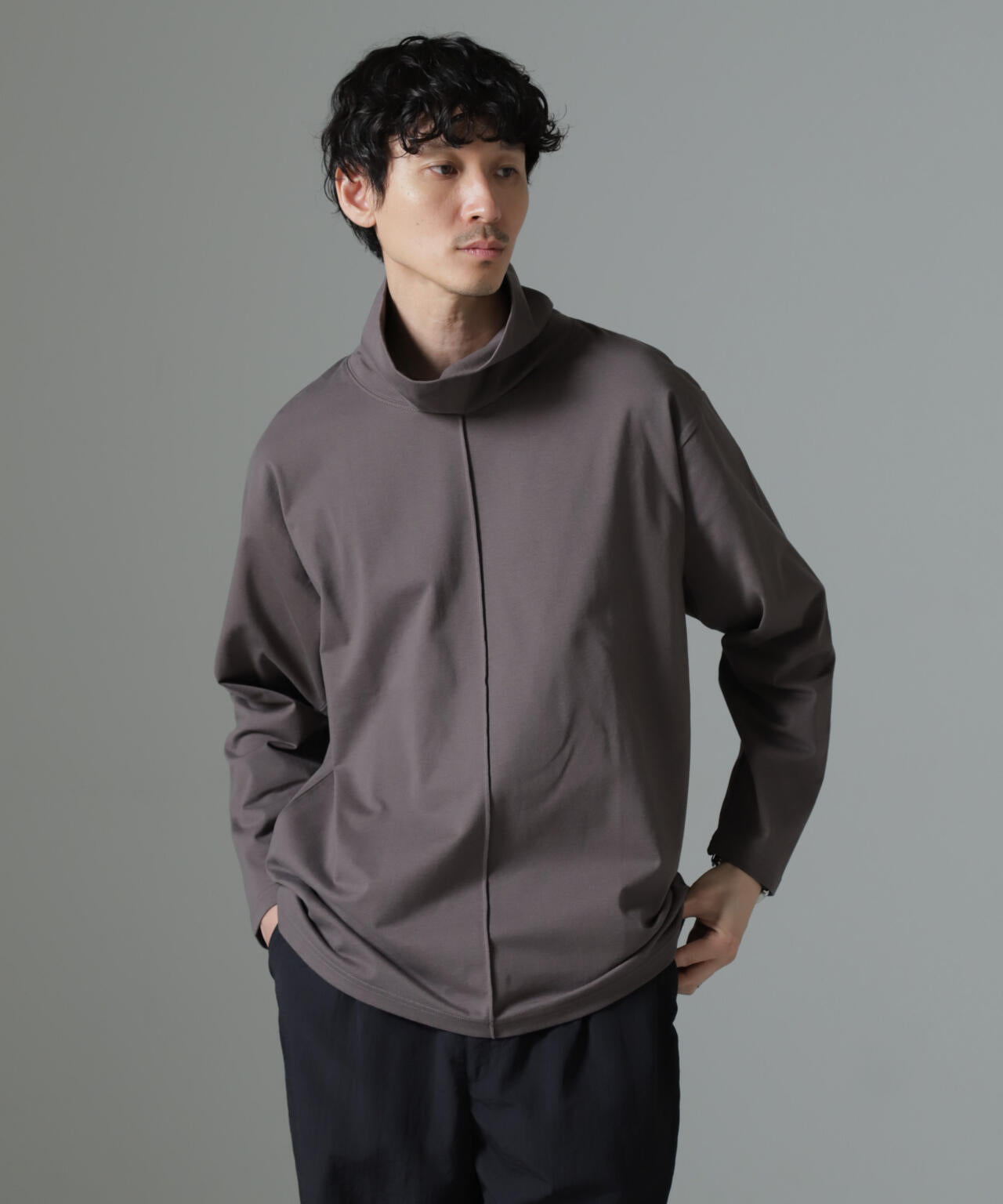 WEB限定/ボリュームハイネックプルオーバー 長袖