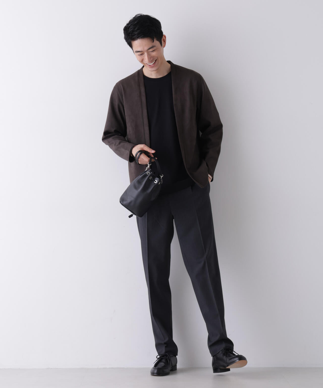 ALWAYS タイトテーパード スラックス