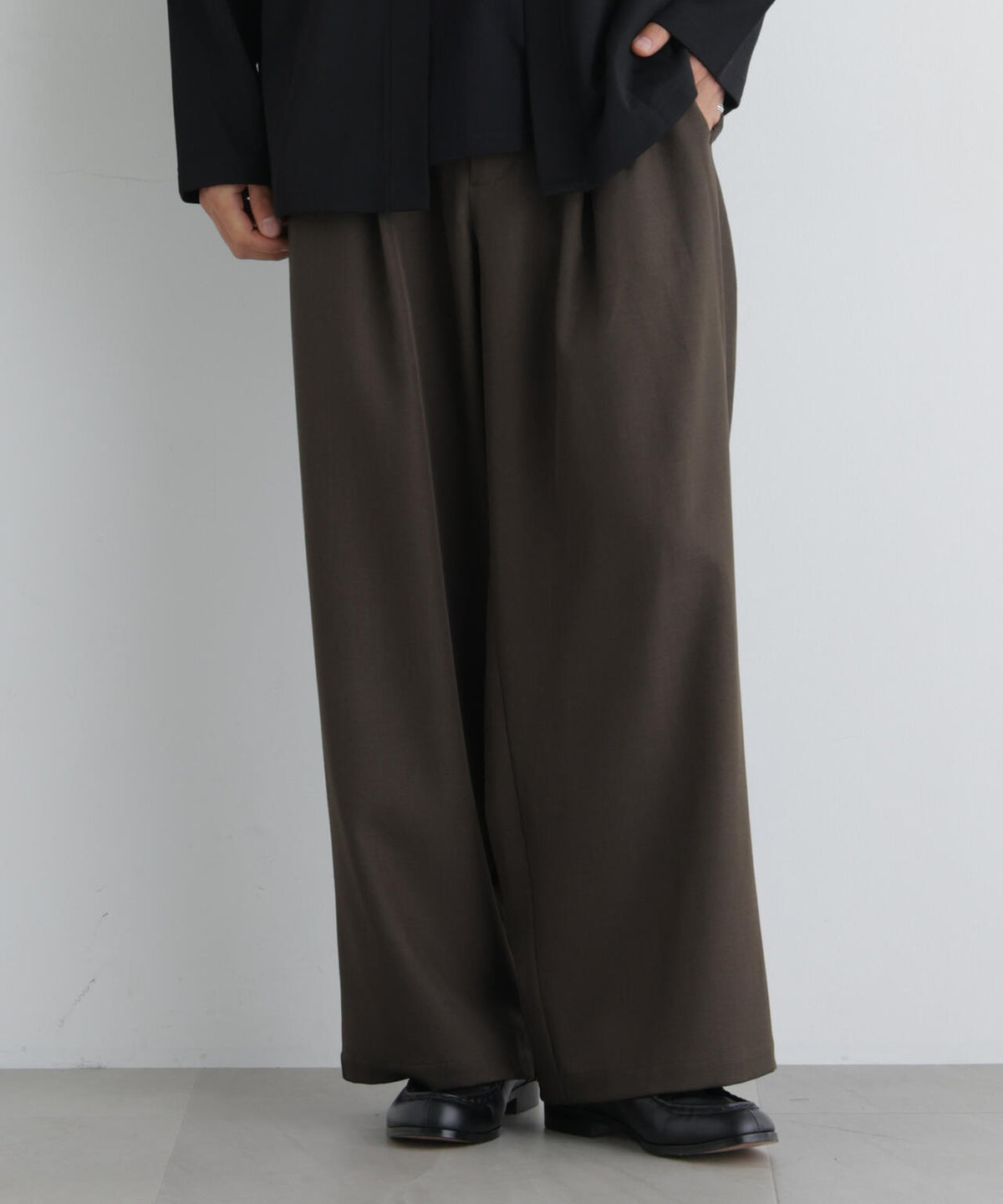 ポリエステルツイル ワイドパンツ