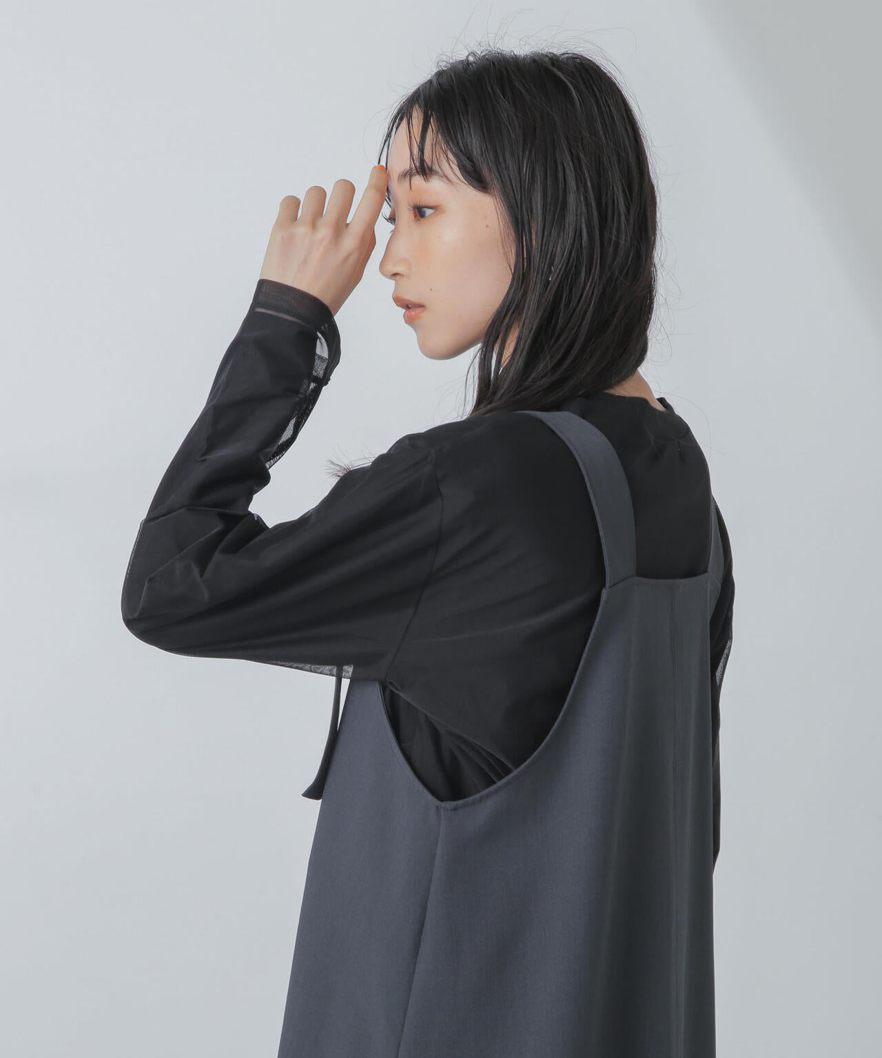 チュールレイヤードロングスリーブTシャツ