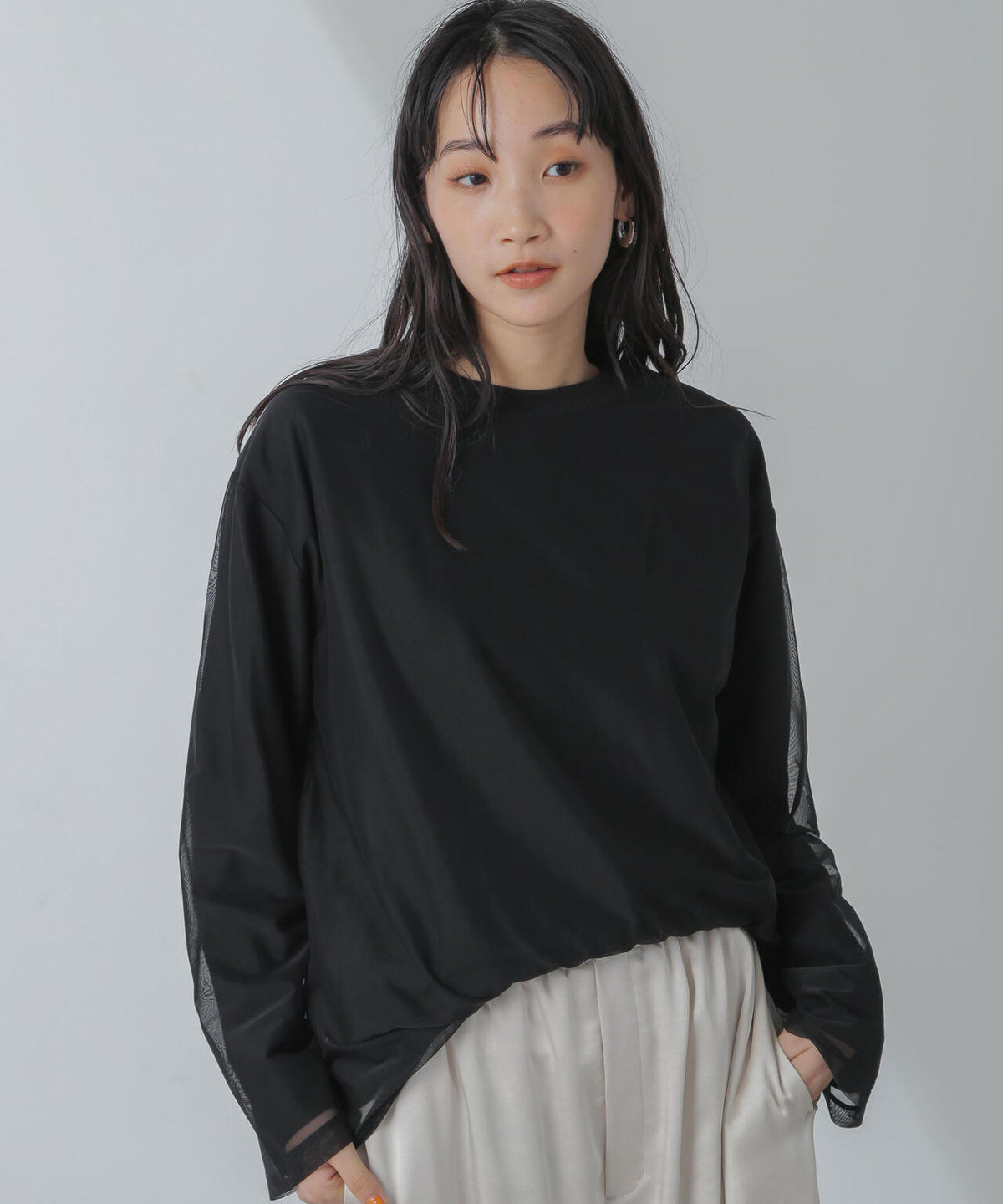 チュールレイヤードロングスリーブTシャツ