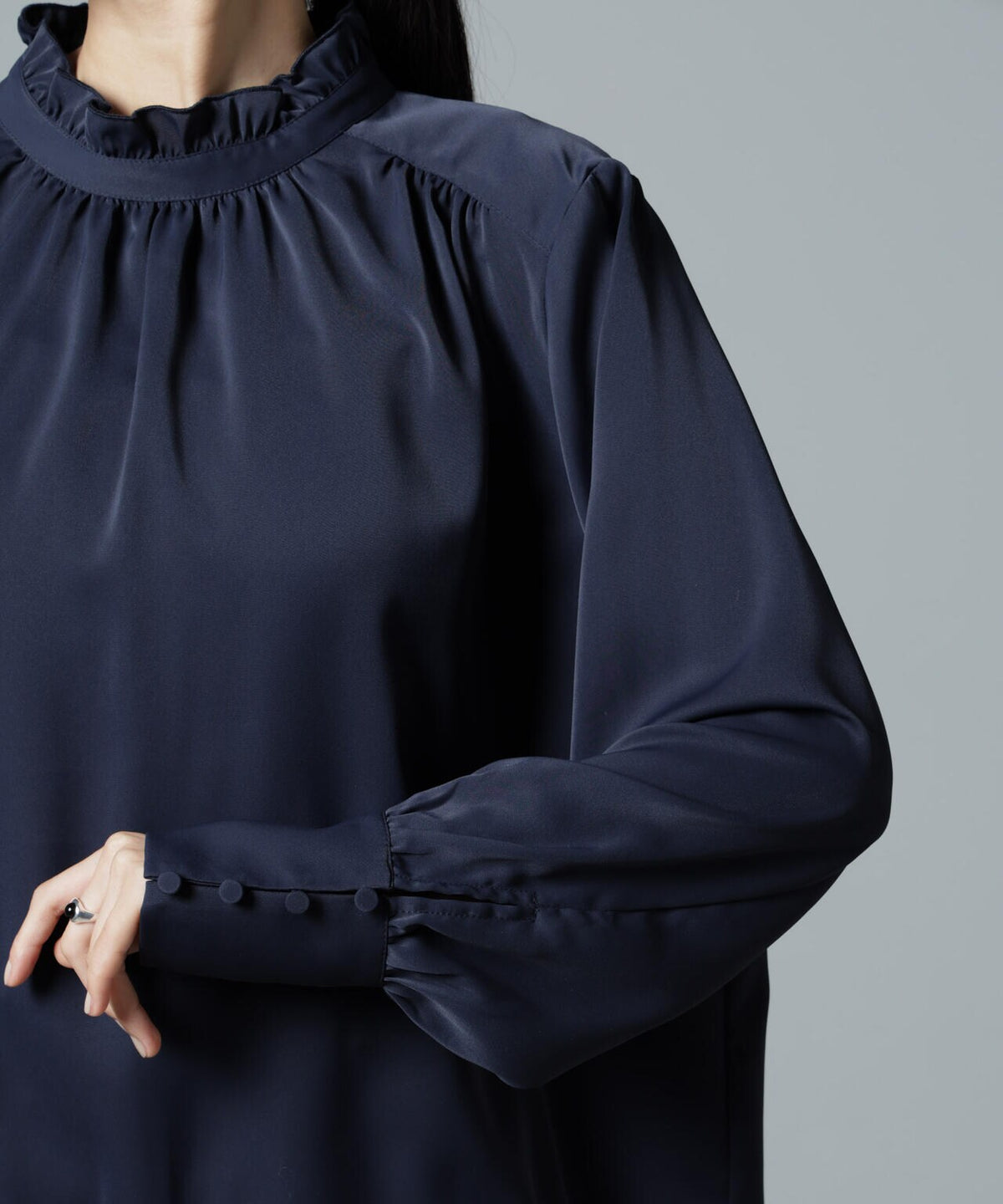 2wayスタンドカラーギャザーブラウス