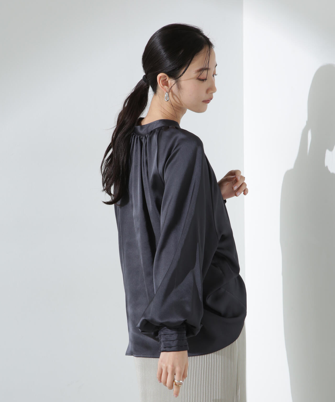 前後2WAYサテンドルマンギャザーブラウス(セットアップ可)