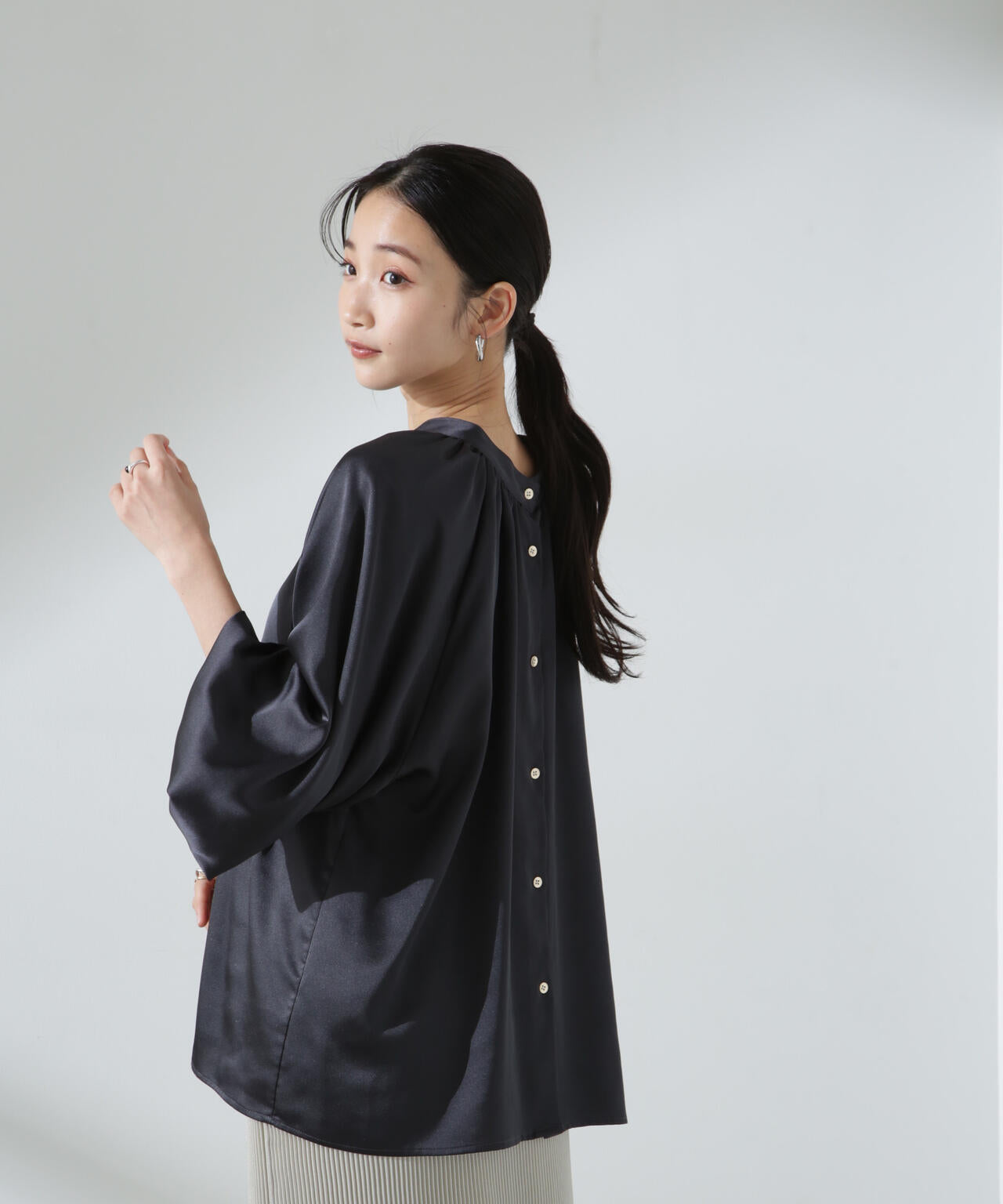 前後2WAYサテンドルマンギャザーブラウス(セットアップ可)