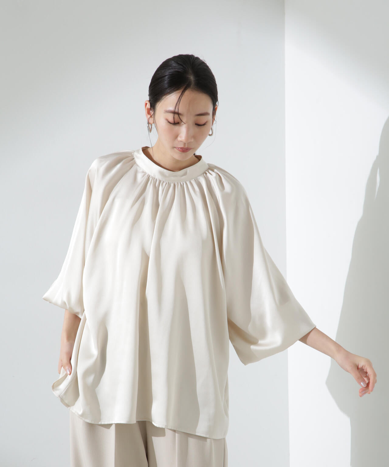 前後2WAYサテンドルマンギャザーブラウス(セットアップ可)